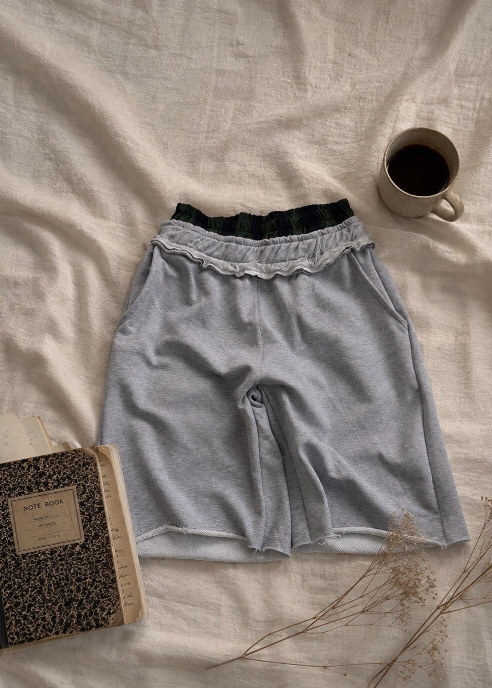 Kalm & Khaos Capri shorts